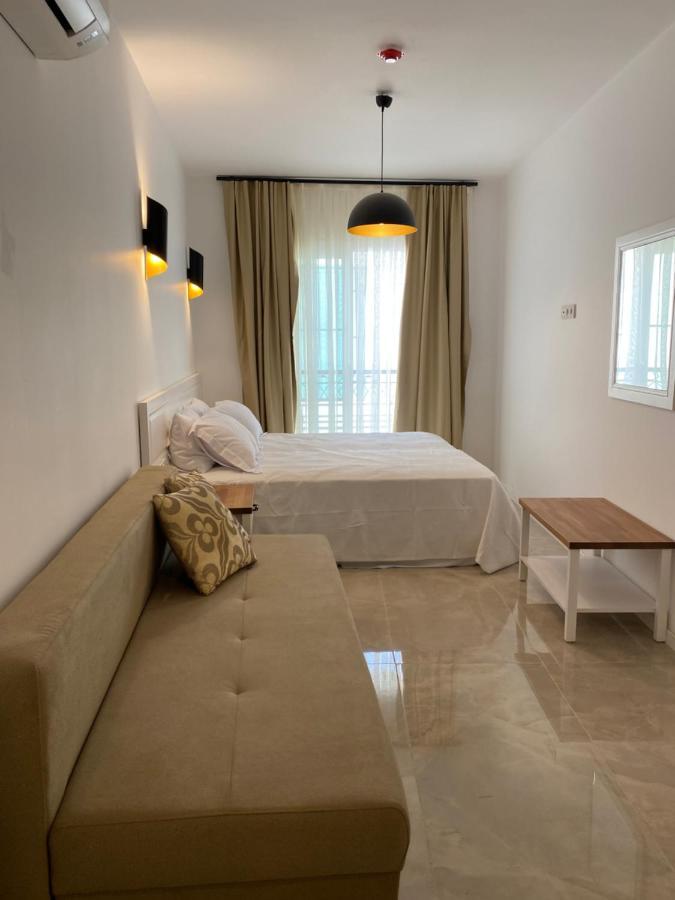 Amber Boutique Hotel Кешме Экстерьер фото