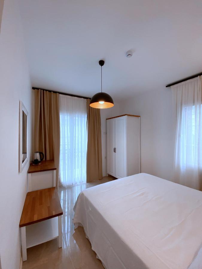 Amber Boutique Hotel Кешме Экстерьер фото